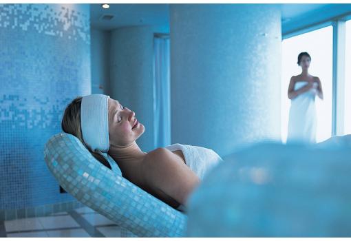 Dese un momento de indulgencia y relajese en el Spa
